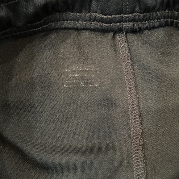 Nike Men’s Black Athletic Dri-Fit Shorts - Picture 7 of 8